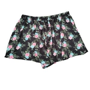 MADDEN NYC Floral Shorts